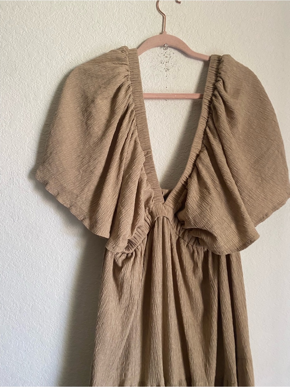 Sunnow Boho Crinkled Deep V Open Back Plissé Boho Smocked Maxi Dress Beige XL - Picture 4 of 16